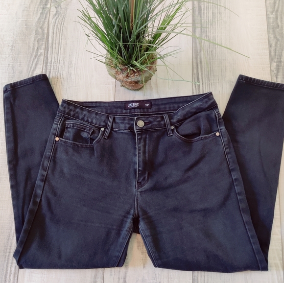 WHBM Just Black Skinny Jeans 30P - Picture 3 of 10